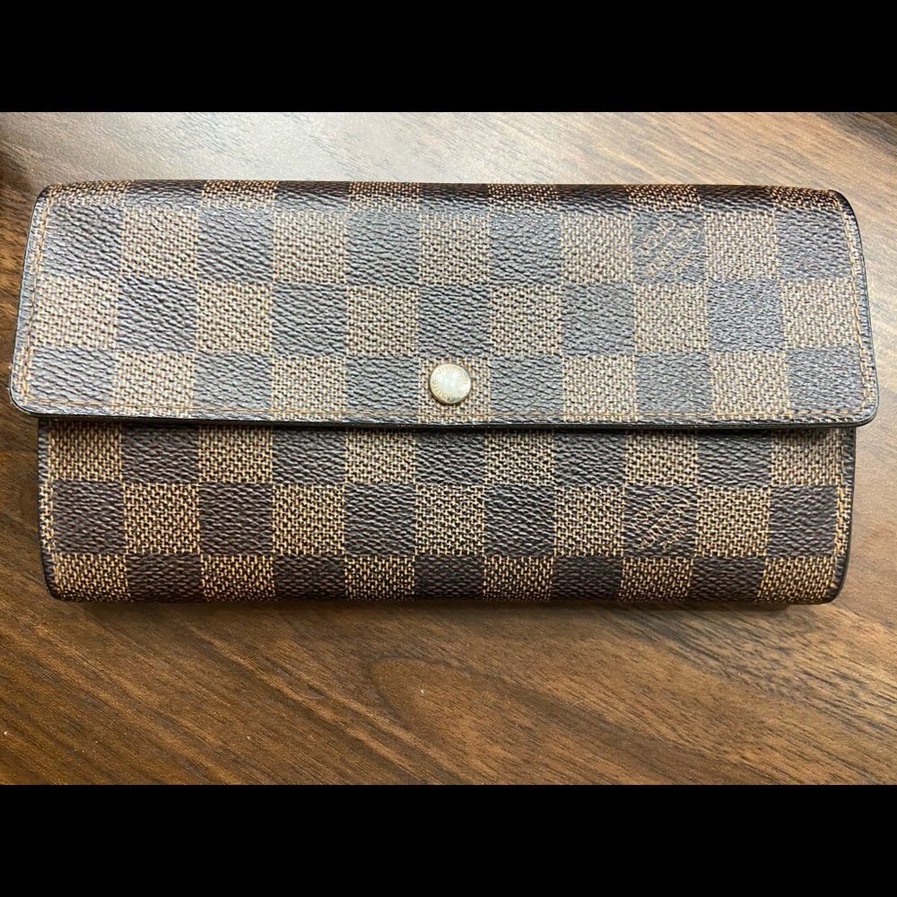 Louis Vuitton Sarah Wallet